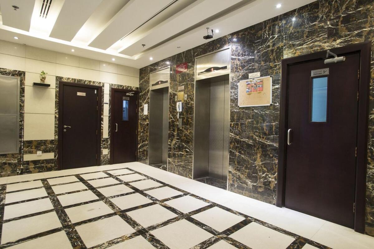 Traveller Partition Room In Al Barsha 1 Near Metro Dubai Bagian luar foto