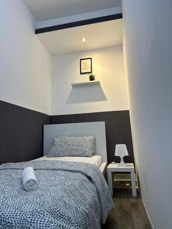 Traveller Partition Room In Al Barsha 1 Near Metro Dubai Bagian luar foto