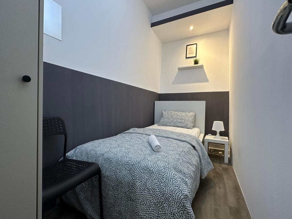 Traveller Partition Room In Al Barsha 1 Near Metro Dubai Bagian luar foto