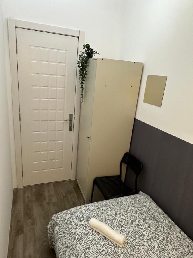 Traveller Partition Room In Al Barsha 1 Near Metro Dubai Bagian luar foto