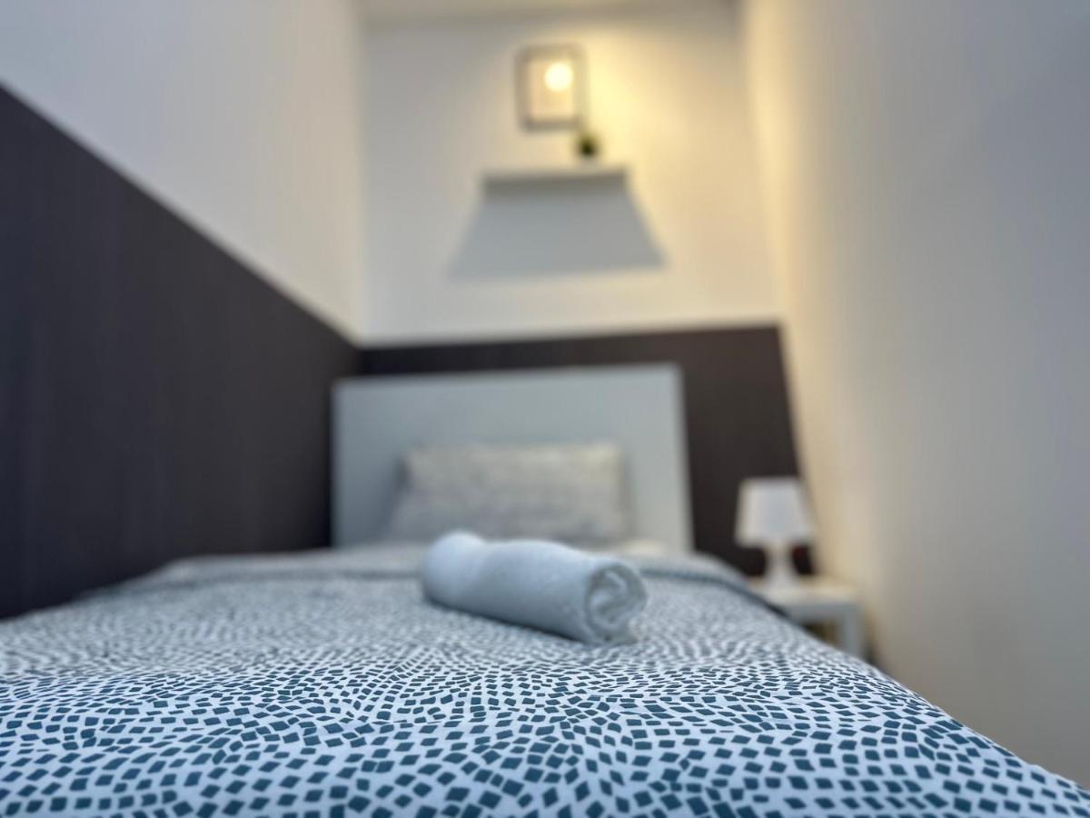 Traveller Partition Room In Al Barsha 1 Near Metro Dubai Bagian luar foto